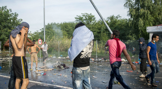 Kormnyszviv: felfegyverzett migrnsok tmadtk meg a rszkei tkelt