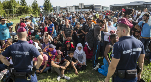 Horvtorszgbl buszokkal szlltjk a migrnsokat a magyar hatrra