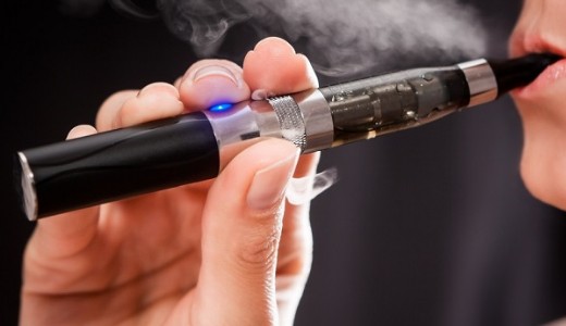 A dohnyosoknak az e-cigarettt is a dohnyboltban kell majd keresnik