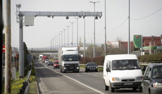 Kiderlt, mekkora gyorshajtstl bntetnek a fix traffipaxok