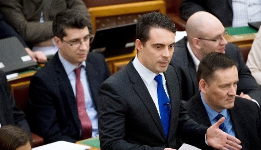 Ismt tma volt a Jobbik s Simicska kapcsolata