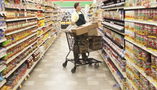 T�bb ezer dolgoz�t toln�nak be az �lelmiszerboltokra