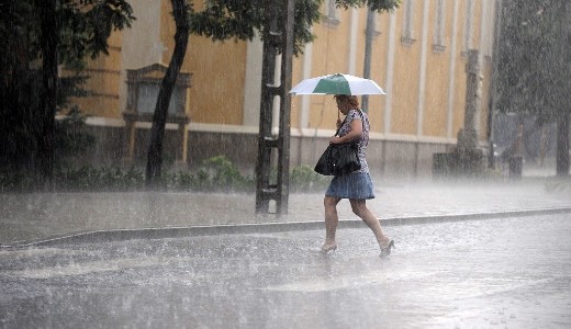 Marad a z�por �s zivatar