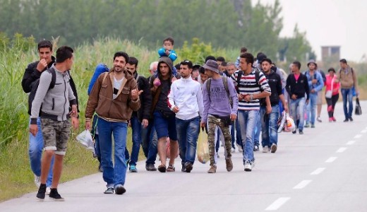 Folyamatosan rkeznek a migrnsok a szomszdba 