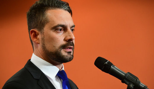 Vona G�bor rekl�mc�get alap�tott