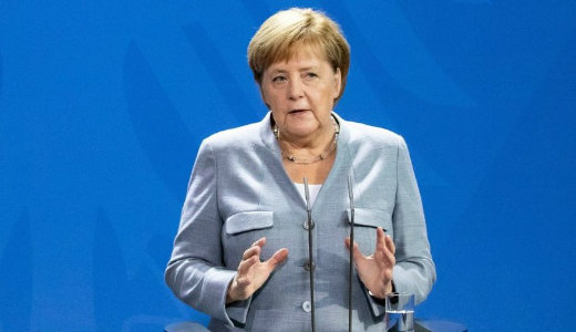 Merkel: Helyes, hogy Magyarorsz�g v�di a schengeni k�ls� hat�r�t 