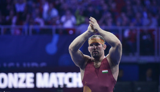 L�rincz Tam�s ez�st�rmes a birk�z�-vb-n, kapott egy k�ny�k�st is