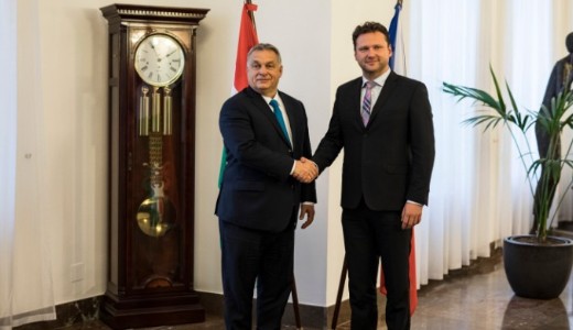 Orb�n Pr�g�ban: Az ENSZ migr�ci�s csomagja elhib�zott dokumentum