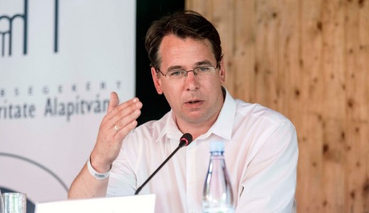 Hal�losan megfenyegett�k a parlament Nemzetbiztons�gi Bizotts�g�nak eln�k�t �s csal�dj�t 