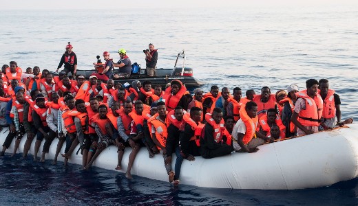 A britek visszasz�ll�tj�k Franciaorsz�gba az illeg�lis bev�ndorl�kat