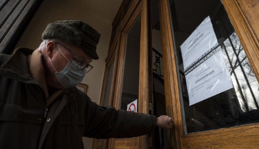 Influenza: l�togat�si tilalom 75 k�rh�zban