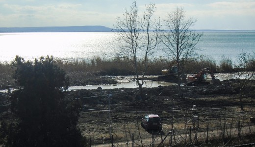 V�dett n�dat irtottak az �p�l� balatoni villaparkn�l