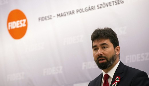 Orb�n nem k�r bocs�natot, a Fidesz v�laszolt helyette Webernek