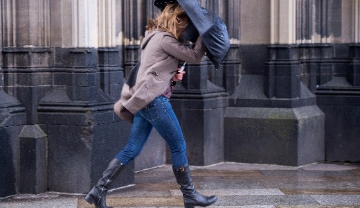 Egyre szelesebb �s csapad�kosabb id� v�rhat� a h�tv�g�ig