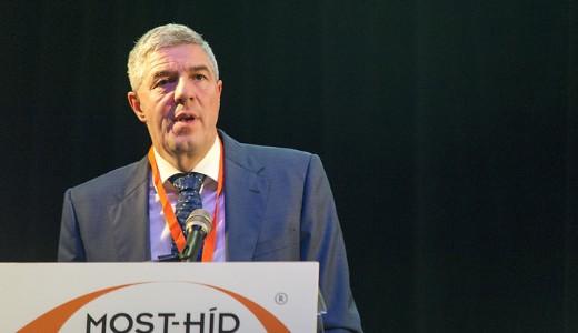 A H�d szerint a szlov�k k�zt�rsas�gi eln�k visszak�ldi a szlov�k himnuszt�rv�nyt a parlamentnek