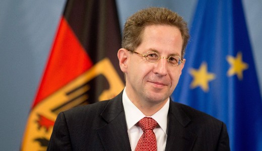 N�vekv� terrorvesz�lyre �s migr�ci�s nyom�sra sz�m�t a n�met alkotm�nyv�delem volt vezet�je