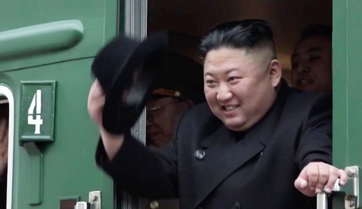 Volt nagy hajlong�s – �gy �rkezett az oroszokhoz Kim Dzsong Un – l�tv�nyos vide�k