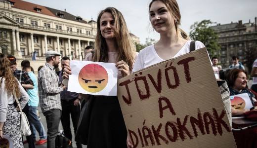 T�ntet�k: Orb�n Viktor szeptember elsej�ig tegyen le egy k�z�pfok� nyelvvizsg�t