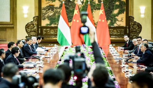 K�nai sikerekkel van kik�vezve a magyar k�lpolitika zs�kutc�ja