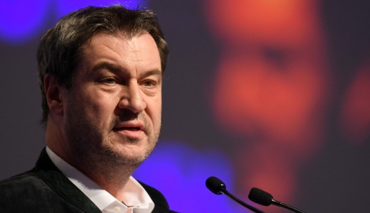 A bajor CSU eln�ke rossz fejlem�nyek el�jel�nek nevezte az Orb�n-Salvini tal�lkoz�t