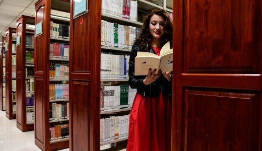 Ez egyre durv�bb: vir�gzik itthon a b�r-szakdolgozat�r�s – Mindenki tud r�la, de mindenki tehetetlen 