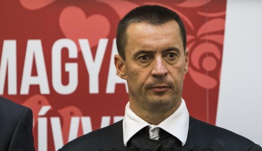 Mi t�rt�nt? V�ratlanul t�vozik a Jobbik teljes vezet�se – Kor�bban hallani sem akartak err�l 