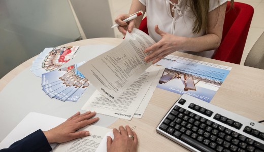 Elhalasztja a korm�ny a banki adategyeztet�s hat�ridej�t