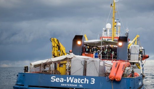 Enged�ly n�lk�l is elindult az olasz partok fel� a Sea Watch haj�ja