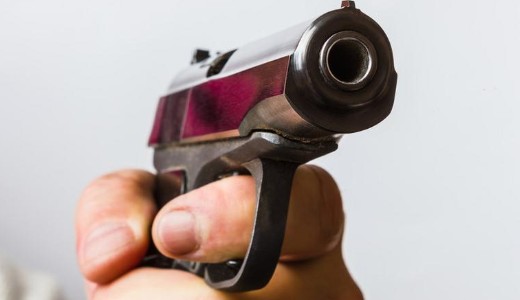 L�v�ld�z�s Franciaorsz�gban: s�r�ltek is vannak, a t�mad� m�g szabadon 