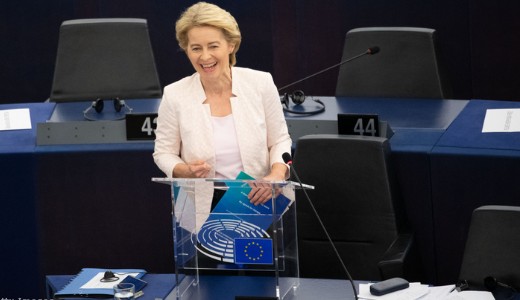 Ursula von der Leyent megvlasztottk az Eurpai Bizottsg elnknek