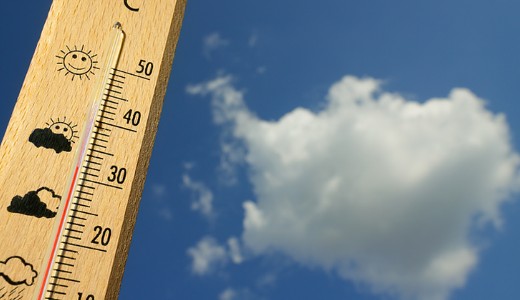 Itt a hivatalos adat: ennyivel van melegebb a norm�lisn�l most, de azt�n mindent sz�tvernek a viharok 