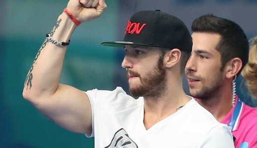 Egy magyar l�nyt edz majd Shane Tusup 