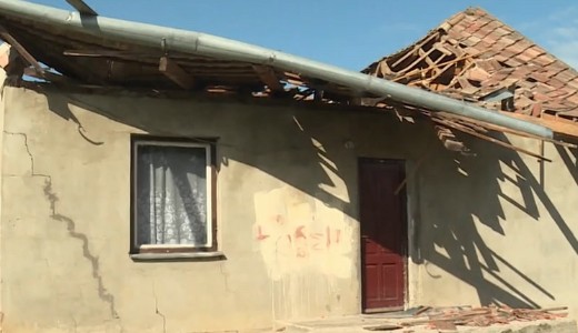 Hatalmas k�rokat okozott a tegnap esti vihar az �szaki megy�kben 