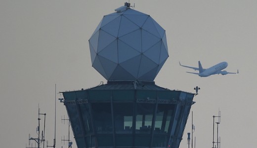 Budapest l�gter�ben sokszor zavarj�k a pil�t�kat l�zerrel