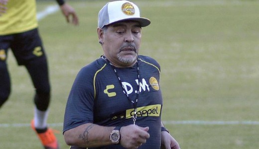 Meghalt Maradona – jelentette az argentin sajt a tragikus hrt