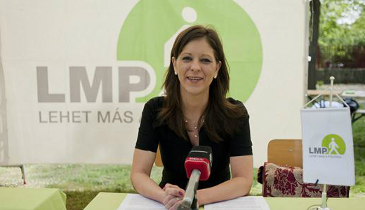 Szl Bernadett biolgira tantja a kormnyt